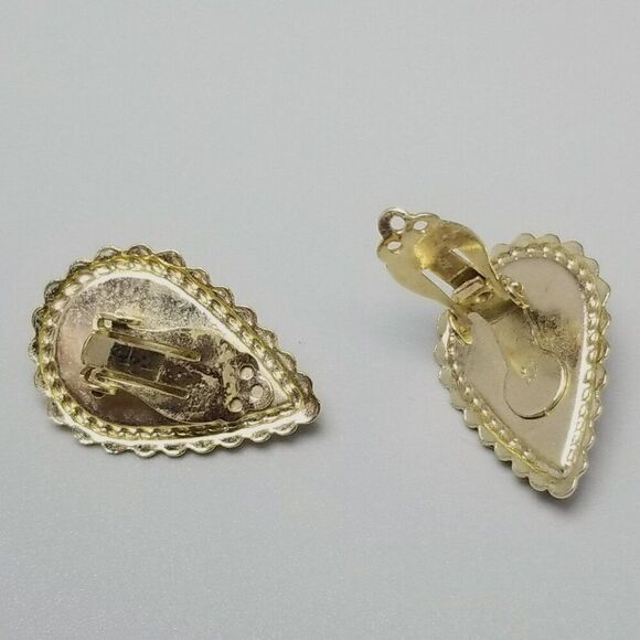 Vintage Gold Tone and Faux Pearl Drop Shape Clip On Earrings, Retro 80s Style - Picture 3 of 7
